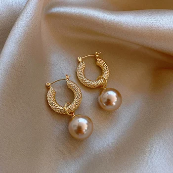 2020 korėjos naujo dizaino bižuterijos prancūzijos aukštos prasme metalo auskarai, perlų pakabukas moterų elegantiški Auskarai