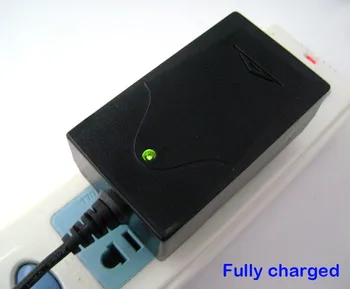 Baterijos Kroviklis 16.8 V 1A Intelligent Auto Stop 14.8 V, 14,4 V Li-ion LiPo EUF
