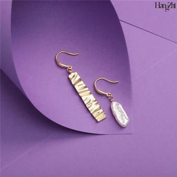 Hangzhi 2020 retro nišą baroko perlas raukšlės matinis aukso metalo asimetrinė AB auskarai ausų kabliukai moterų papuošalai dovanų šalis
