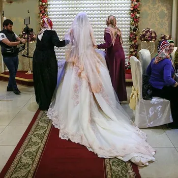 JIERUIZE Prabangus Dramblio kaulo Musulmonų Vestuvių Suknelės ilgomis Rankovėmis, Aukštu Kaklu Kamuolys Suknelė Vestuvių Suknelės Nėriniai Appliques Tiulio chalatas de mariee