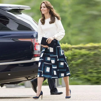 Kate Middleton kilimo ir tūpimo Tako Pavasarį Naują Moterų Rinkiniai, Balti Marškinėliai, Topai, Pledas Spausdinti Pusė Sijonas Mados Darbo Partija Dviejų dalių Komplektas