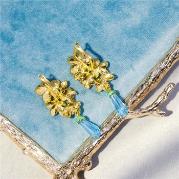 Naujas populiarus mados kūrybos gėlių kabantys auskarai moterims romantiška pokylių priedai elegantiškas temperamentas žavesio papuošalai, dovanos