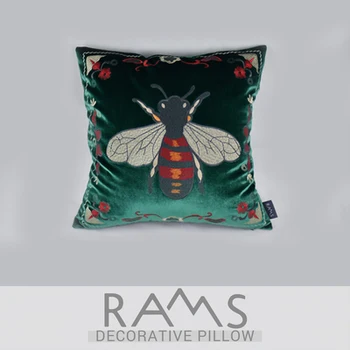 Pagalvė modelį, kambaryje sofa-lova, apkabinti užvalkalas kaimo retro bičių green velvet siuvinėjimo žiedų pagalvėlė padengti Pagalvėlė Padengti