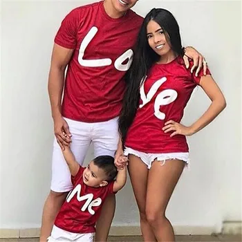 Tėvas&Mama&Baby marškinėliai Vasarą Šeimos Atitikimo Komplektus Tėvų-vaikų Raudona Raidė MEILĖS Spausdinti marškinėliai trumpomis Rankovėmis Megztinis Viršūnės